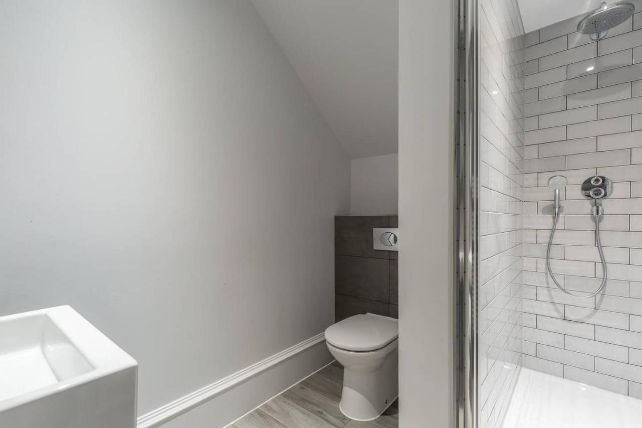 Joivy Luxurious 2Br Home Near Haymarket Station เอดินบะระ ภายนอก รูปภาพ